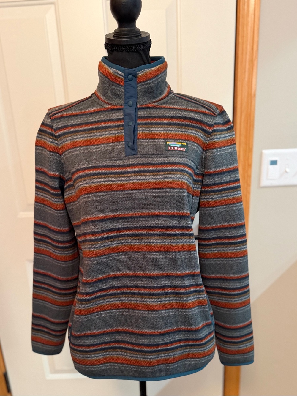 Women’s L.L. Bean 4 snap mock neck pull over sweater fleece. Size medium 500757